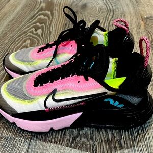 Nike Air Max 2090 'Lotus Pink' CW4286-100 size 7
